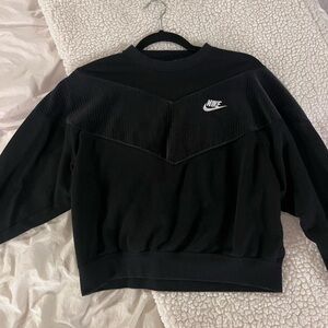 Nike Cropped Sweatshirt